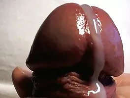 La troia Jessica gioca con il video super hard gratis suo corpo