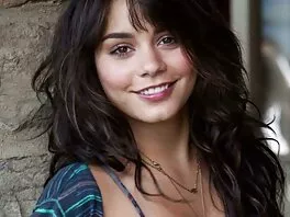 Bruna pallida a quattro filmati hard gratuiti zampe e succhia il cazzo