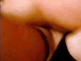 Adolescente film porno streaming gratis fa un pompino profondo perfetto