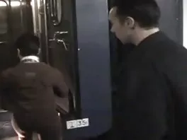 Splendida adolescente siti hard gratis tettona che accarezza un cazzo duro