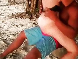 Fusto abbronzato che riempie una pallida film hard italiani free troia