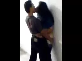 Ragazza calda film hard lesbiche gratis fa pompino e salta sul cazzo