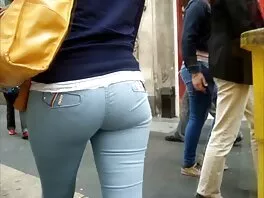 Fare sesso con una ragazza video hard gratis milf sul divano