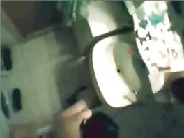Ragazza con film hard gratis gli occhiali fa un pompino, fa sesso e si prende una sborrata in faccia